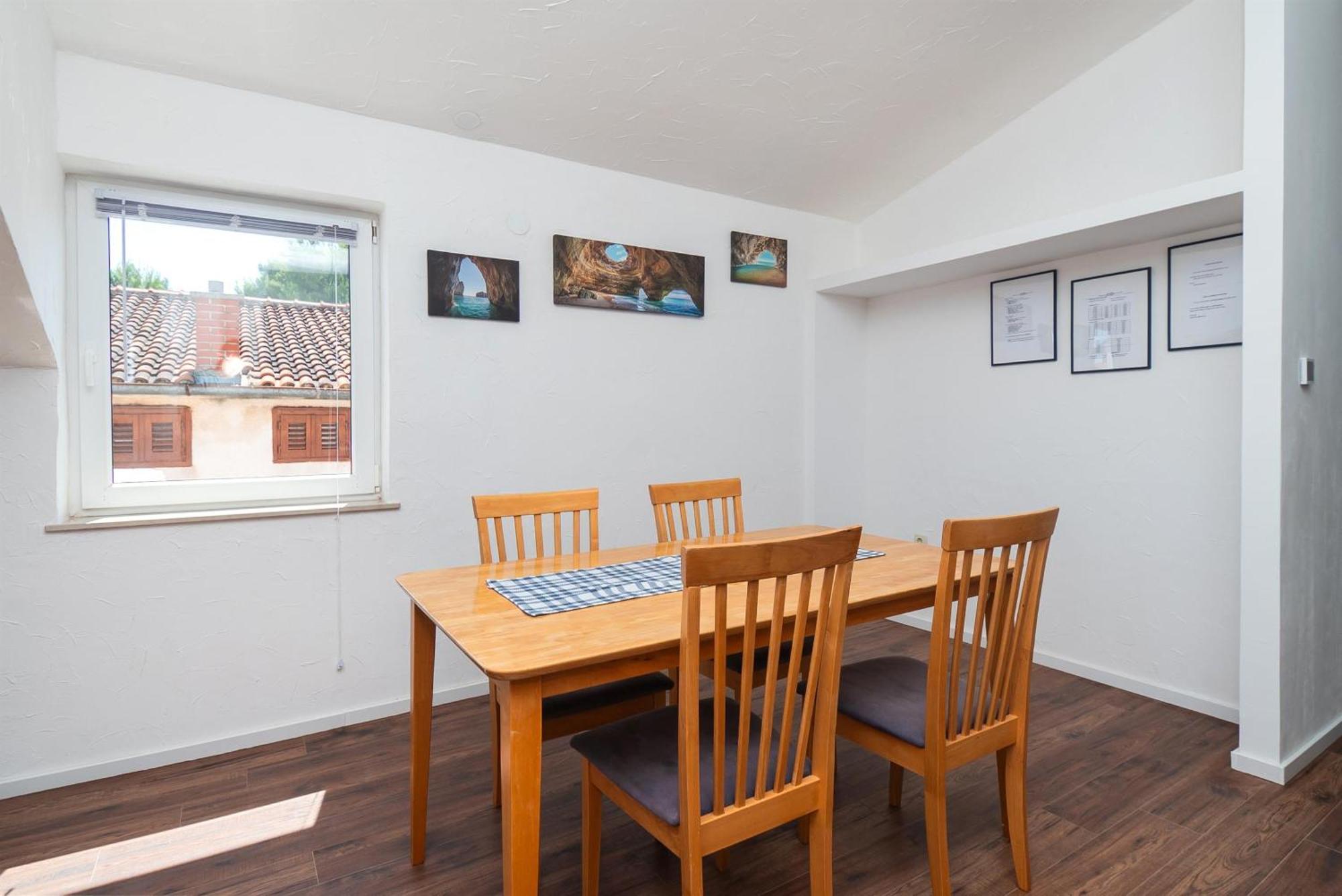 Apartments And Rooms Mladen Vodice Phòng bức ảnh