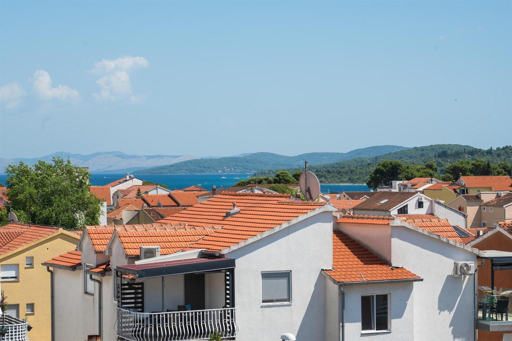 Apartments And Rooms Mladen Vodice Phòng bức ảnh