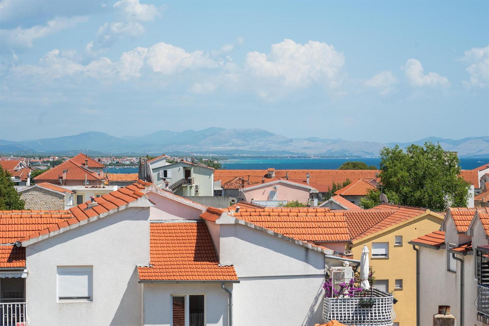 Apartments And Rooms Mladen Vodice Phòng bức ảnh