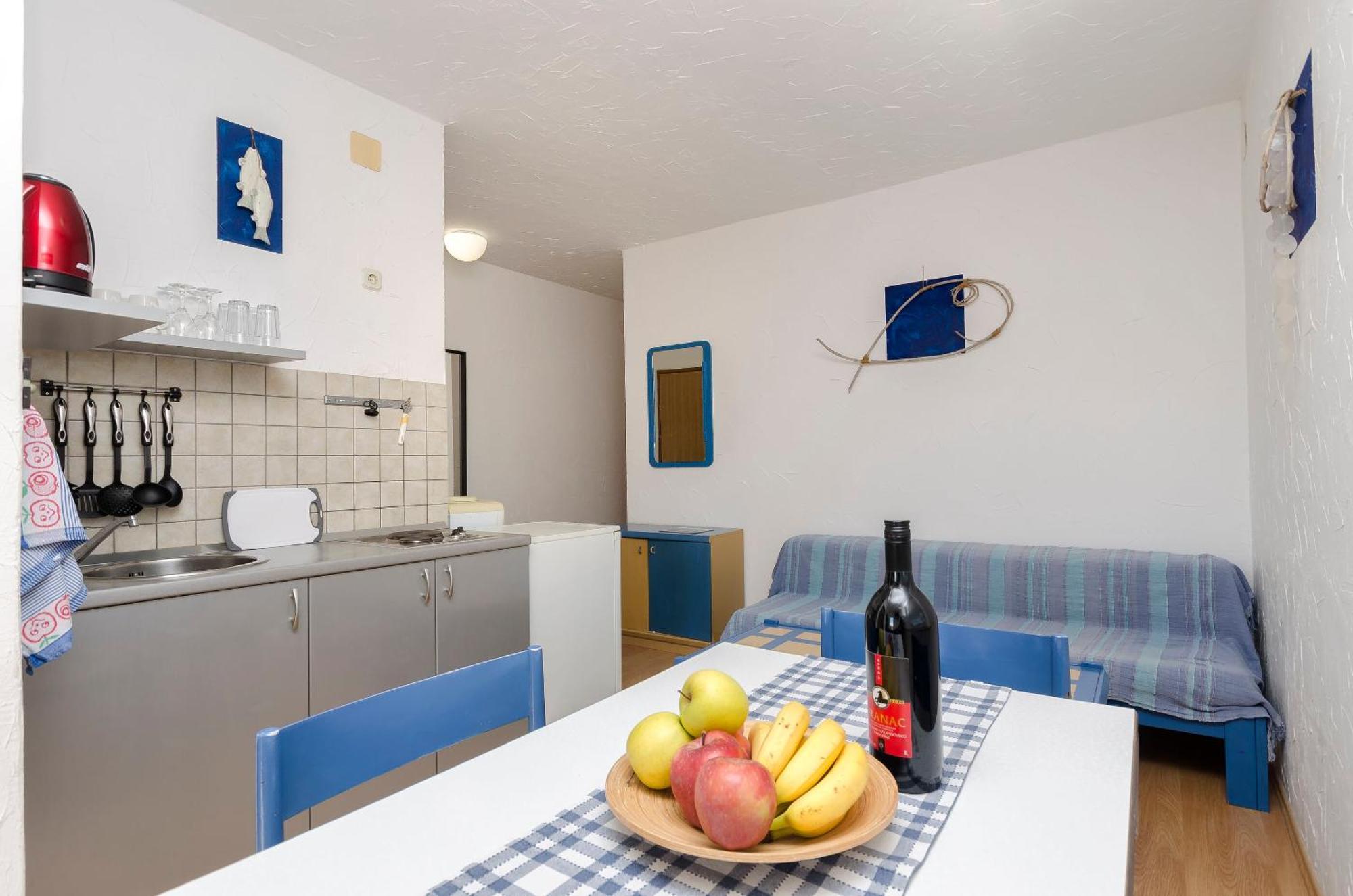 Apartments And Rooms Mladen Vodice Ngoại thất bức ảnh