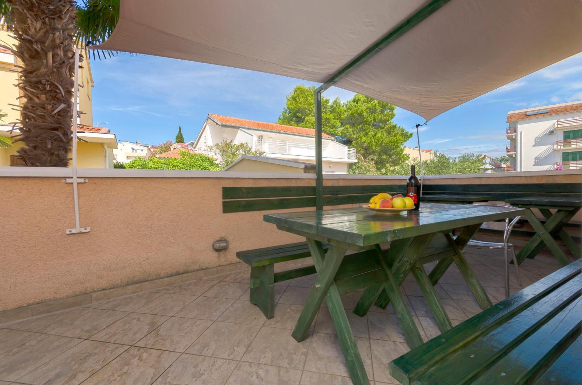 Apartments And Rooms Mladen Vodice Ngoại thất bức ảnh