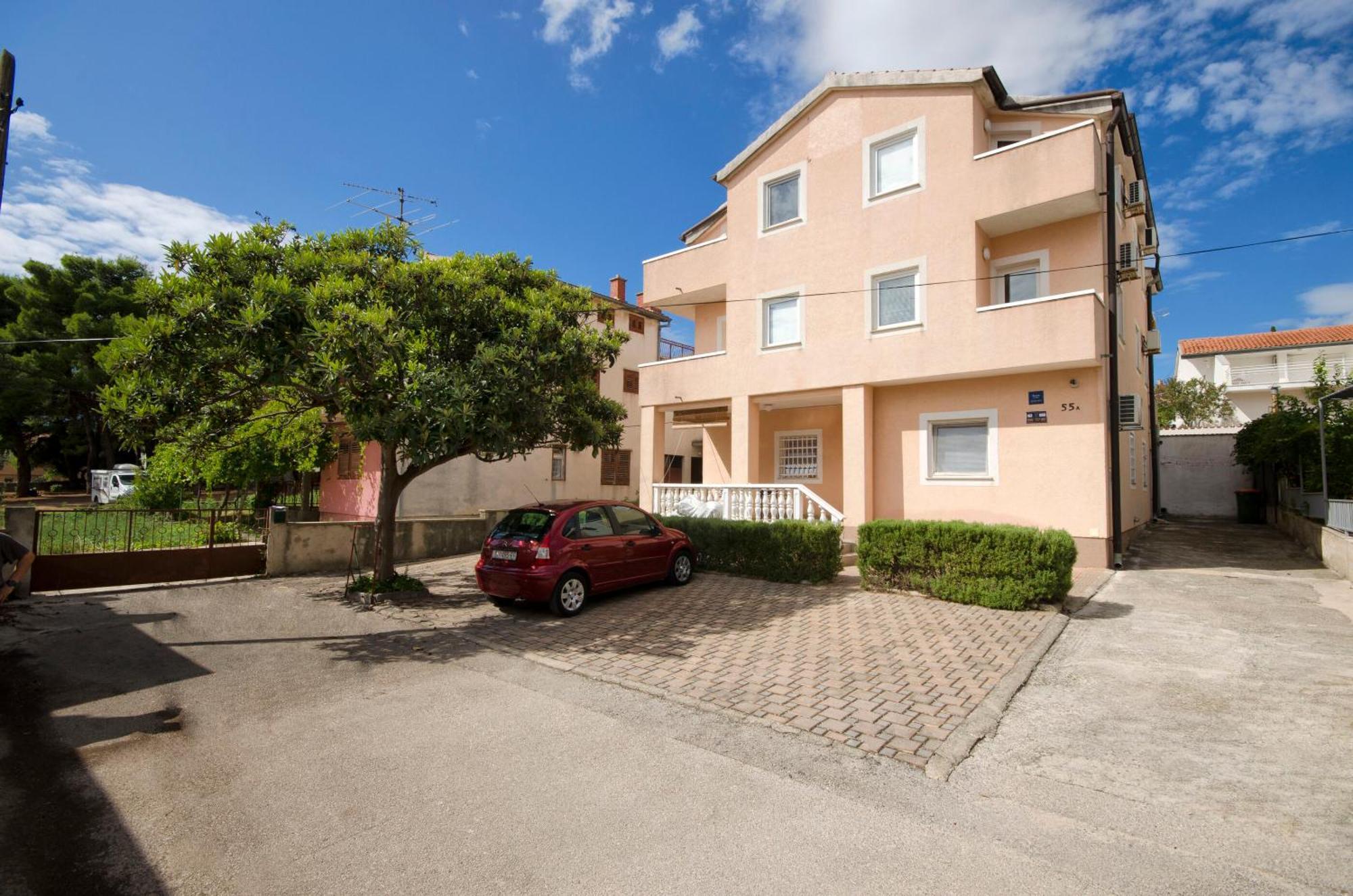 Apartments And Rooms Mladen Vodice Ngoại thất bức ảnh