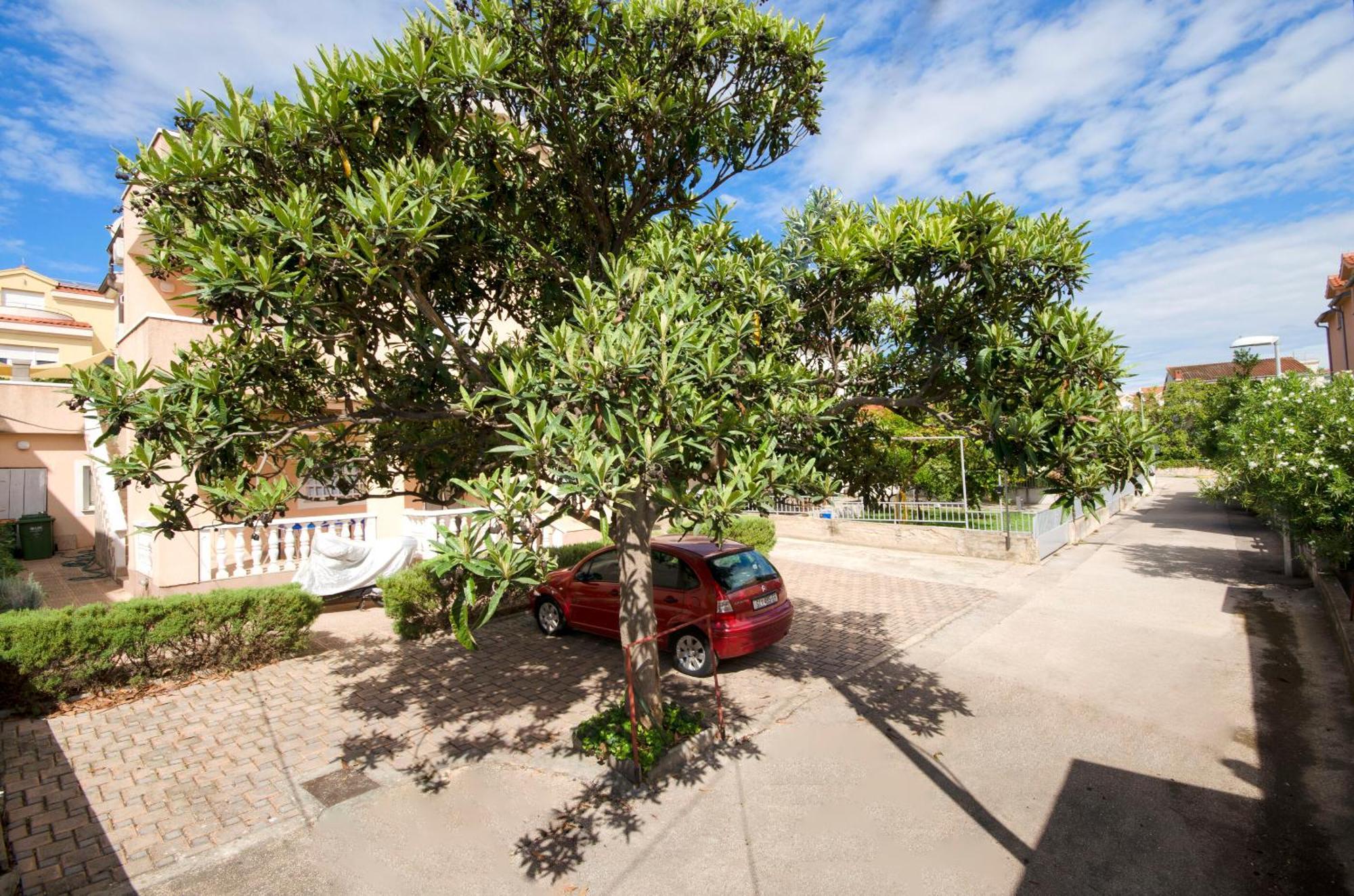 Apartments And Rooms Mladen Vodice Ngoại thất bức ảnh